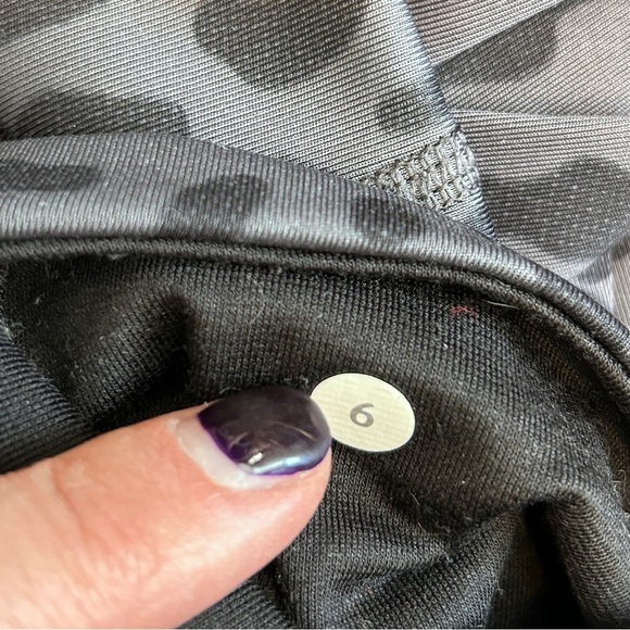 Luulemon Black Cropped Leggings with Lepard Print - Picture 6 of 10